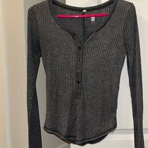 grey ribbed top